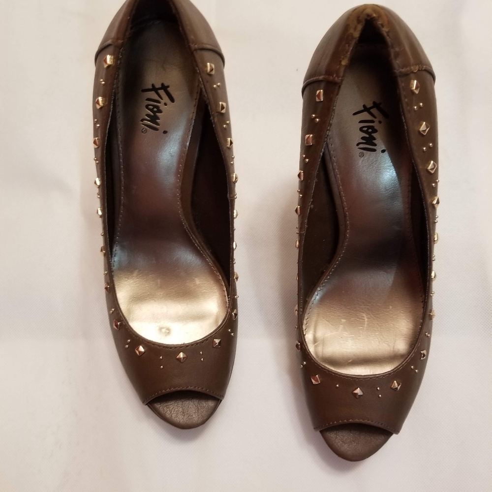 Fioni brown studded Size 8 peep-toe 4-inch heels